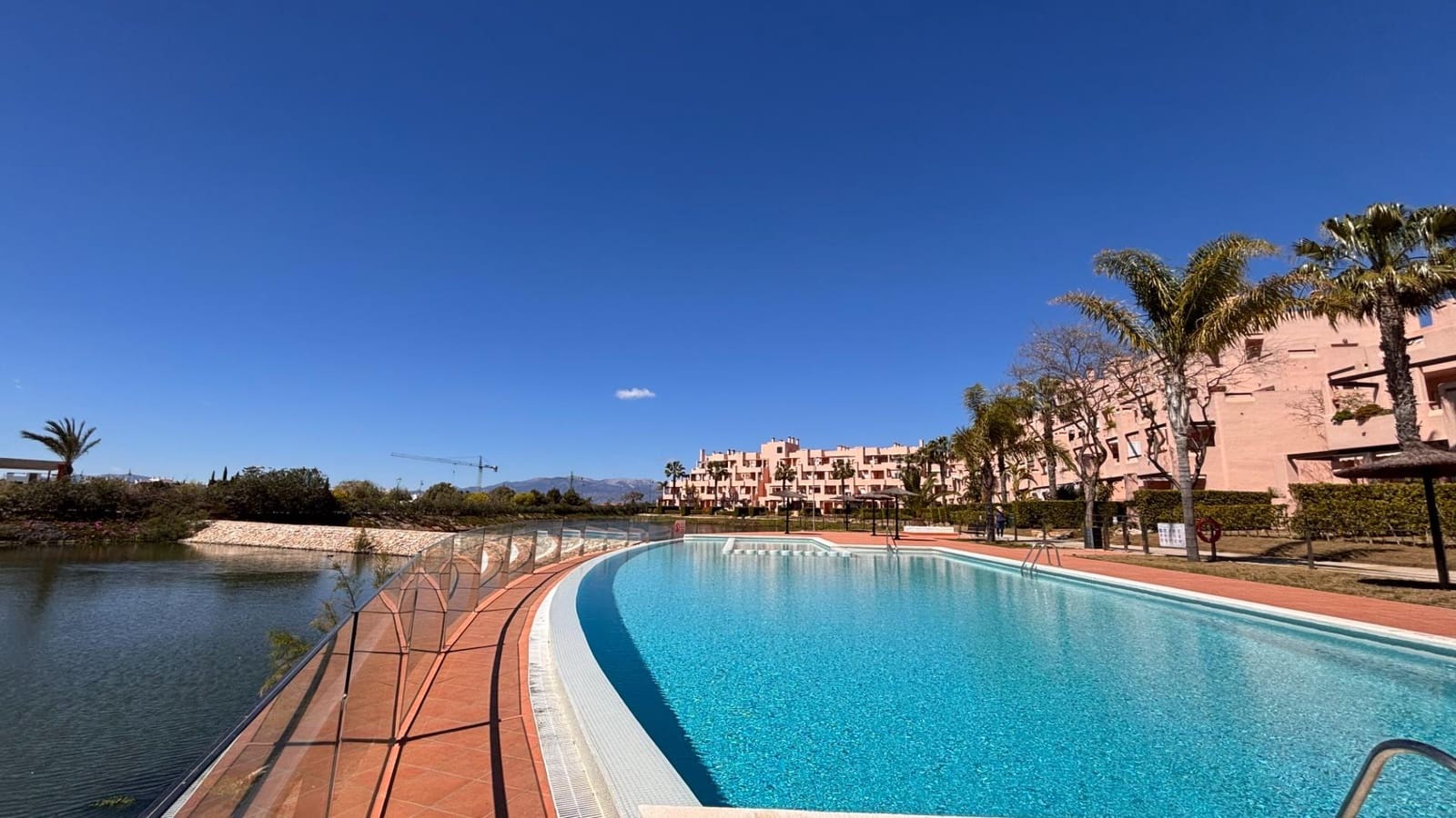 Apartamento de 2 habitaciones en Condado de Alhama en venta con piscina - 115.000 € (Ref: 9903859)