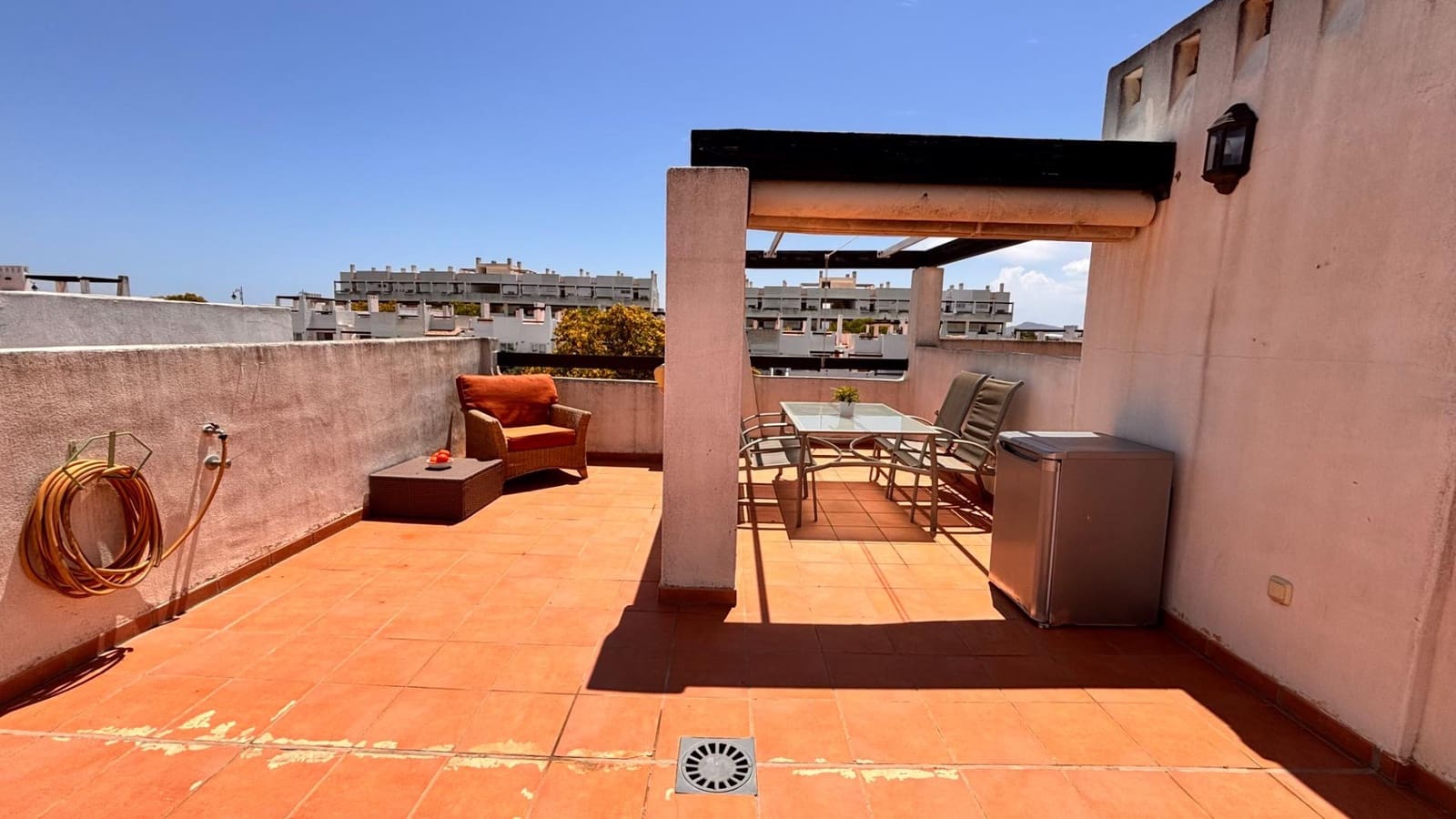 2 soveværelse Lejlighed til salg i Condado de Alhama med swimmingpool - € 117.000 (Ref: 9910984)