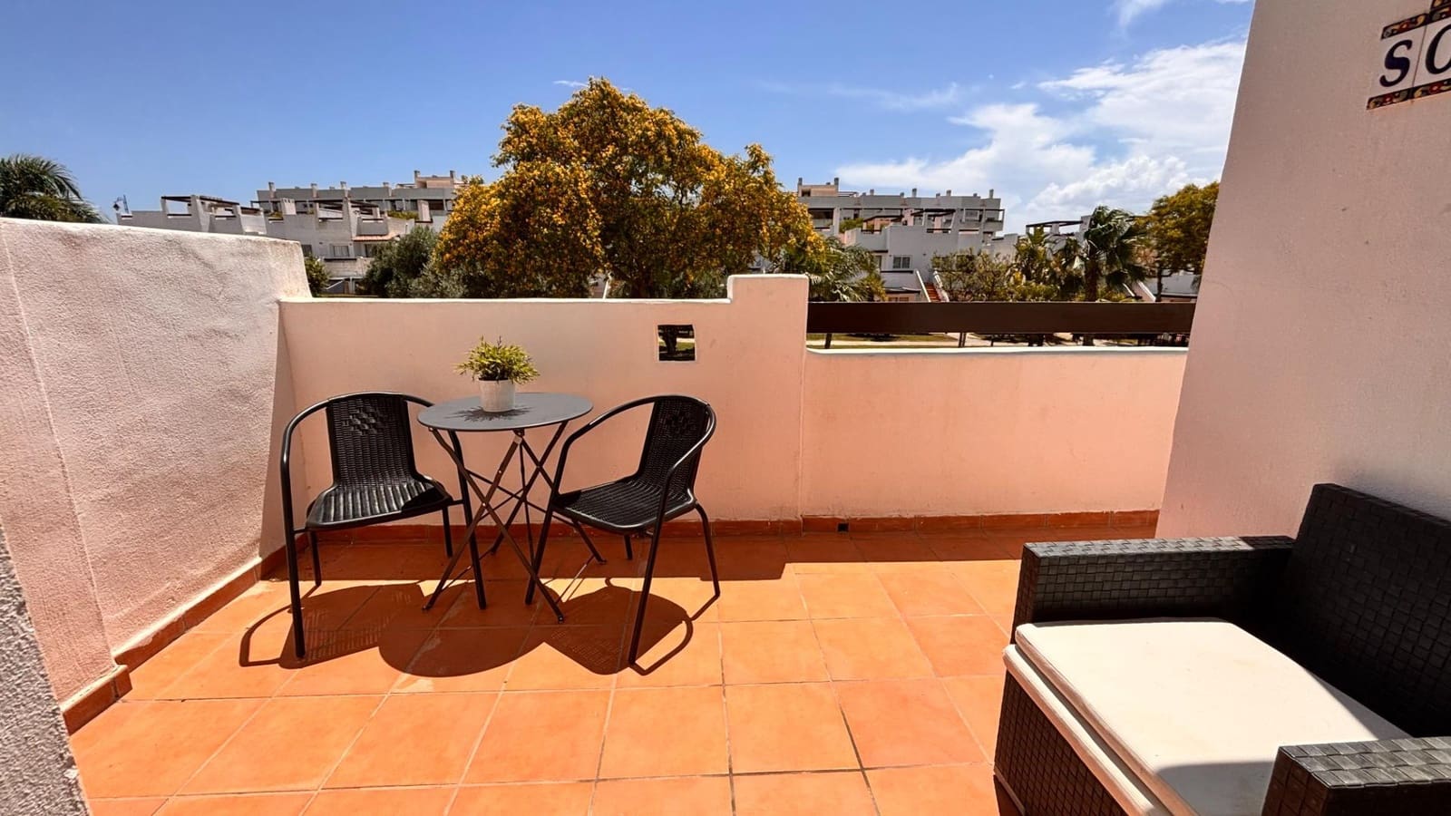 2 soveværelse Lejlighed til salg i Condado de Alhama med swimmingpool - € 117.000 (Ref: 9910984)