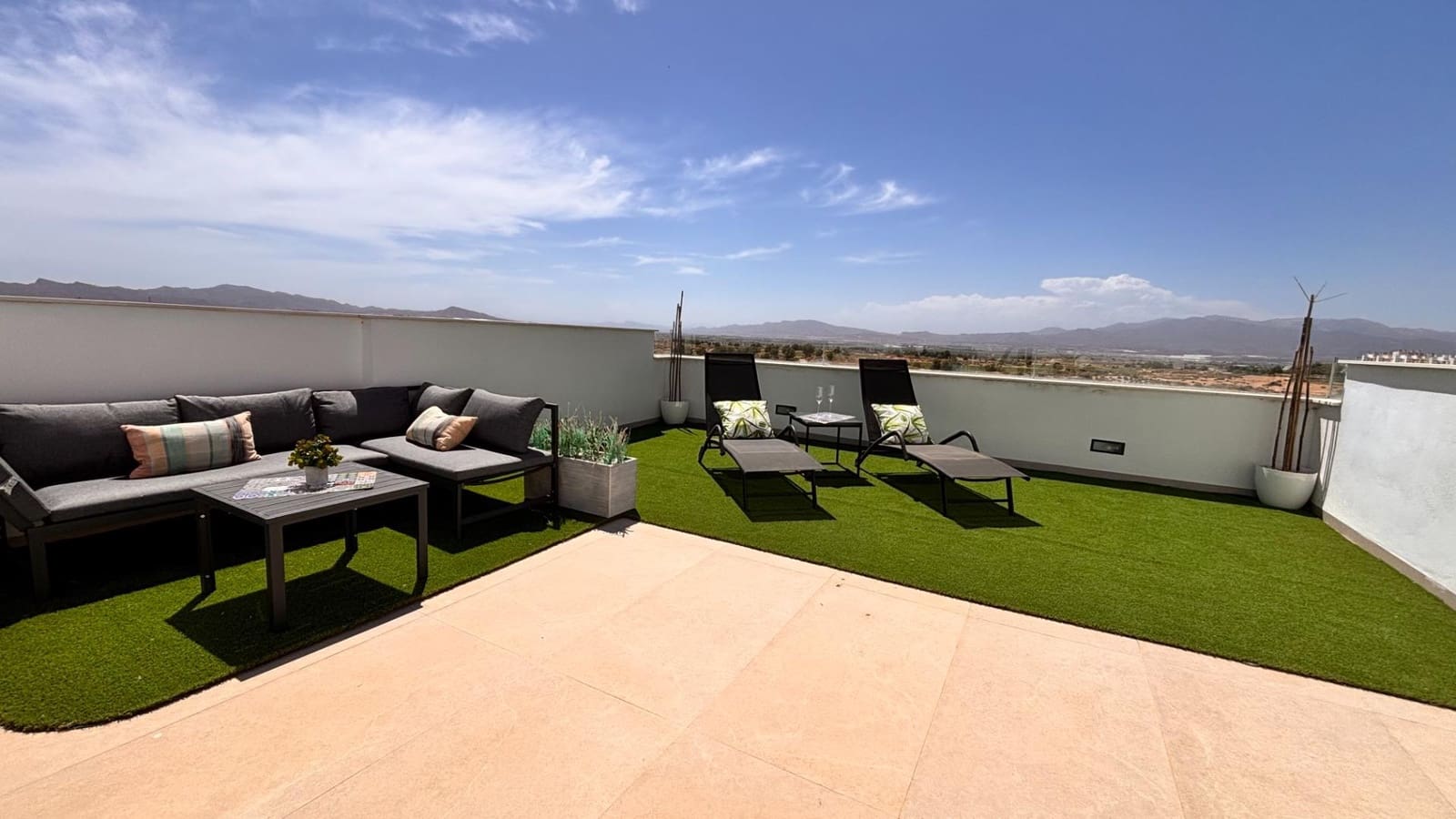 2 makuuhuone Huoneisto myytävänä paikassa Condado de Alhama mukana uima-altaan - 285 000 € (Ref: 9913113)