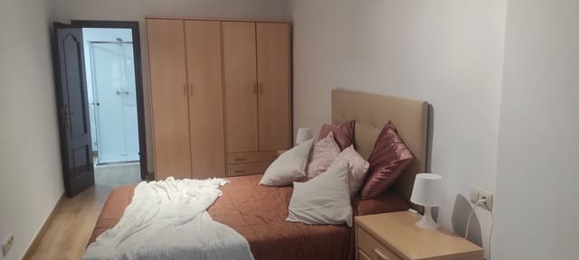 3 bedroom Flat for rent in Murcia city - € 950 (Ref: 9916932)