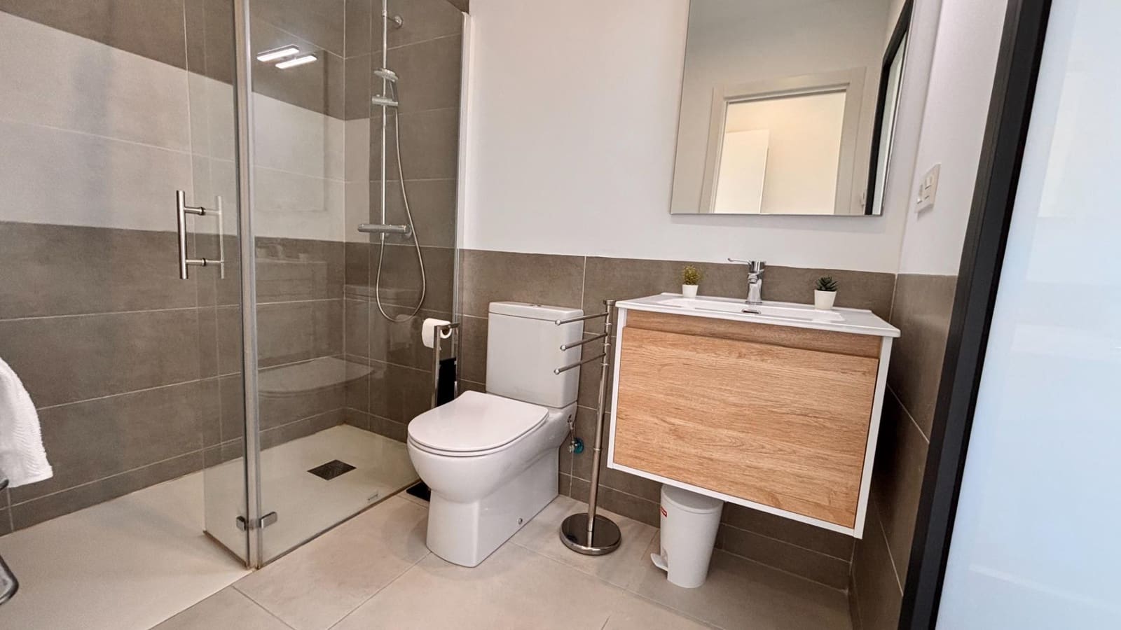 2 soverom Leilighet til salgs i Condado de Alhama med svømmebasseng - € 225 000 (Ref: 9942457)