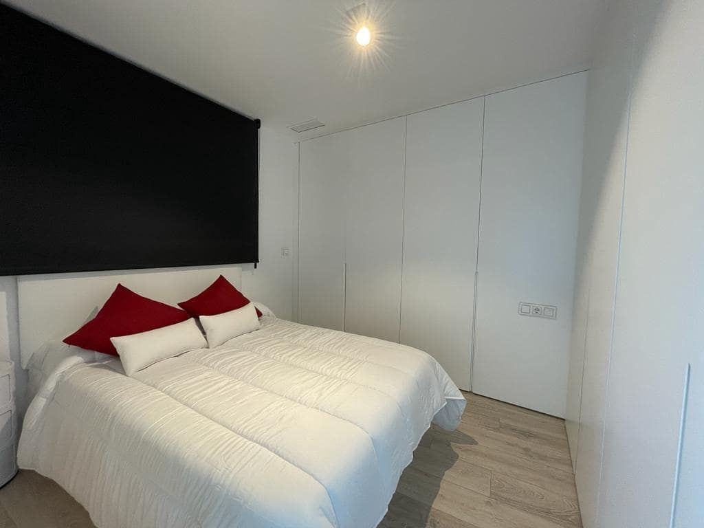 1 soveværelse Lejlighed til leje i Murcia by med swimmingpool - € 850 (Ref: 9966609)