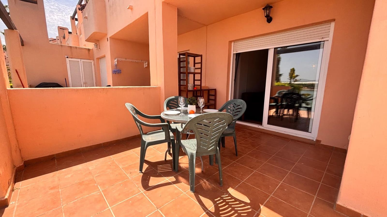 2 soverom Leilighet til salgs i Condado de Alhama med svømmebasseng - € 118 000 (Ref: 9966610)