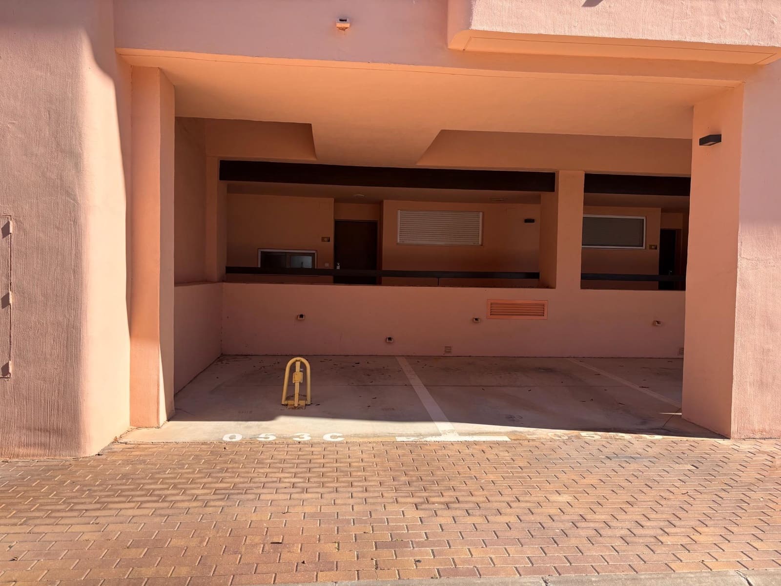 2 soveværelse Lejlighed til salg i Condado de Alhama med swimmingpool garage - € 119.900 (Ref: 9975367)