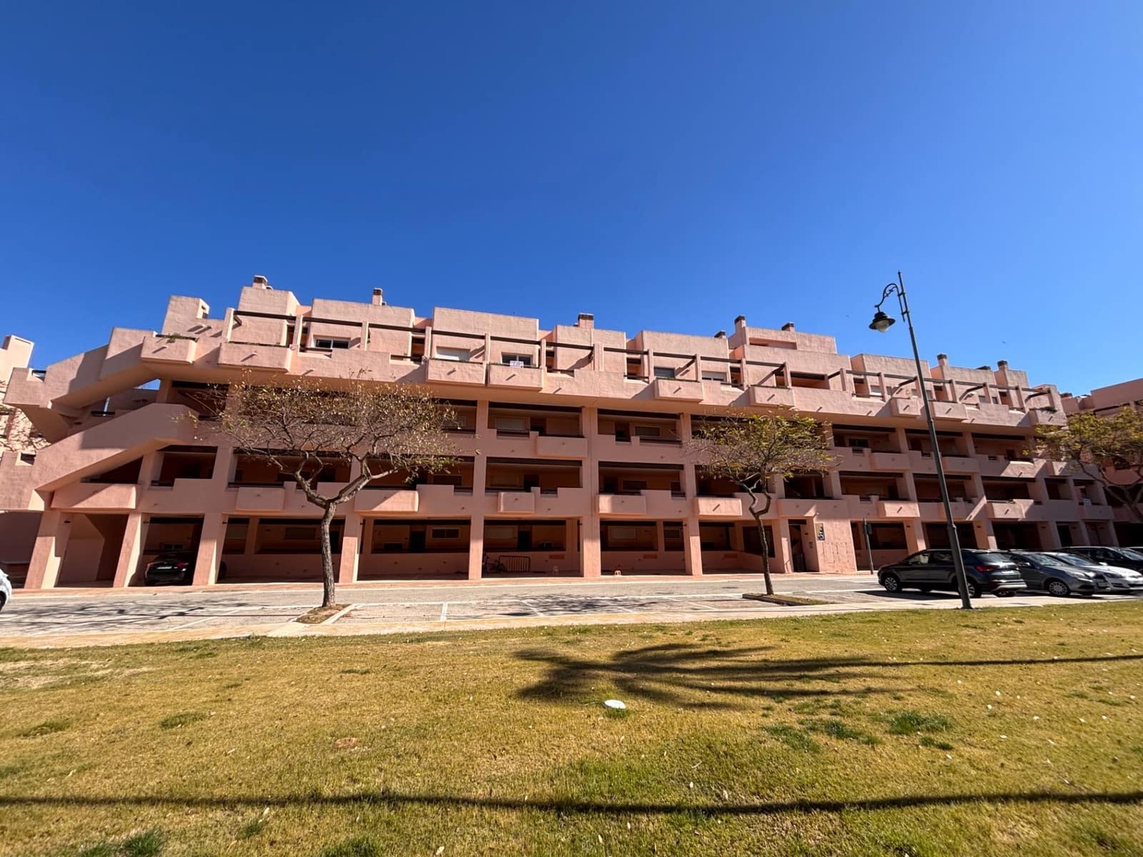 2 soveværelse Lejlighed til salg i Condado de Alhama med swimmingpool garage - € 119.900 (Ref: 9975367)