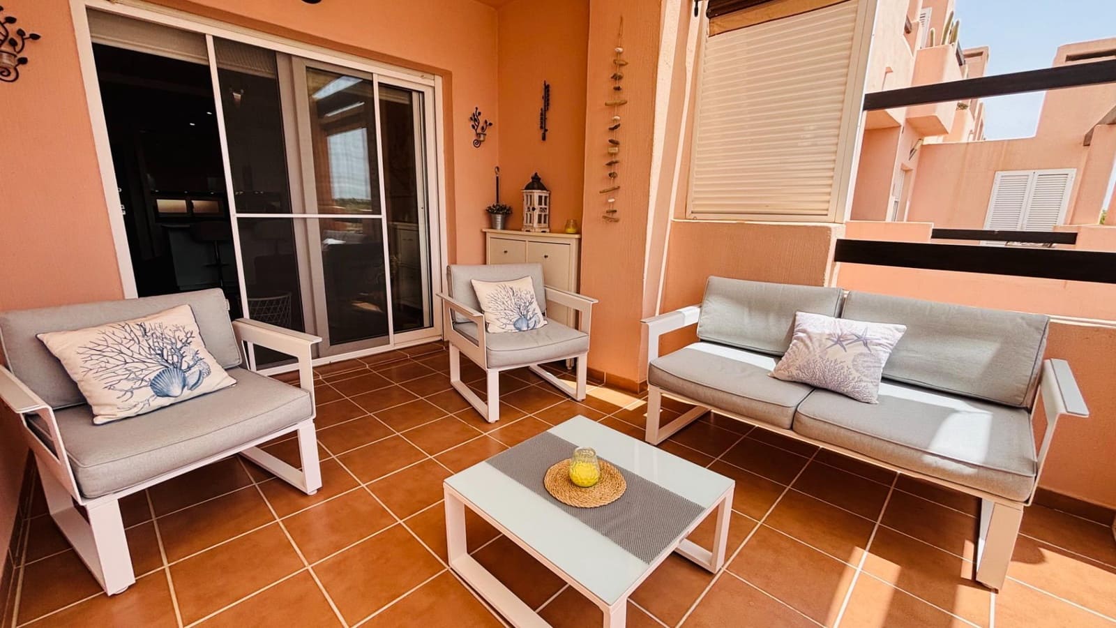 2 soveværelse Lejlighed til salg i Condado de Alhama med swimmingpool garage - € 125.000 (Ref: 9977281)