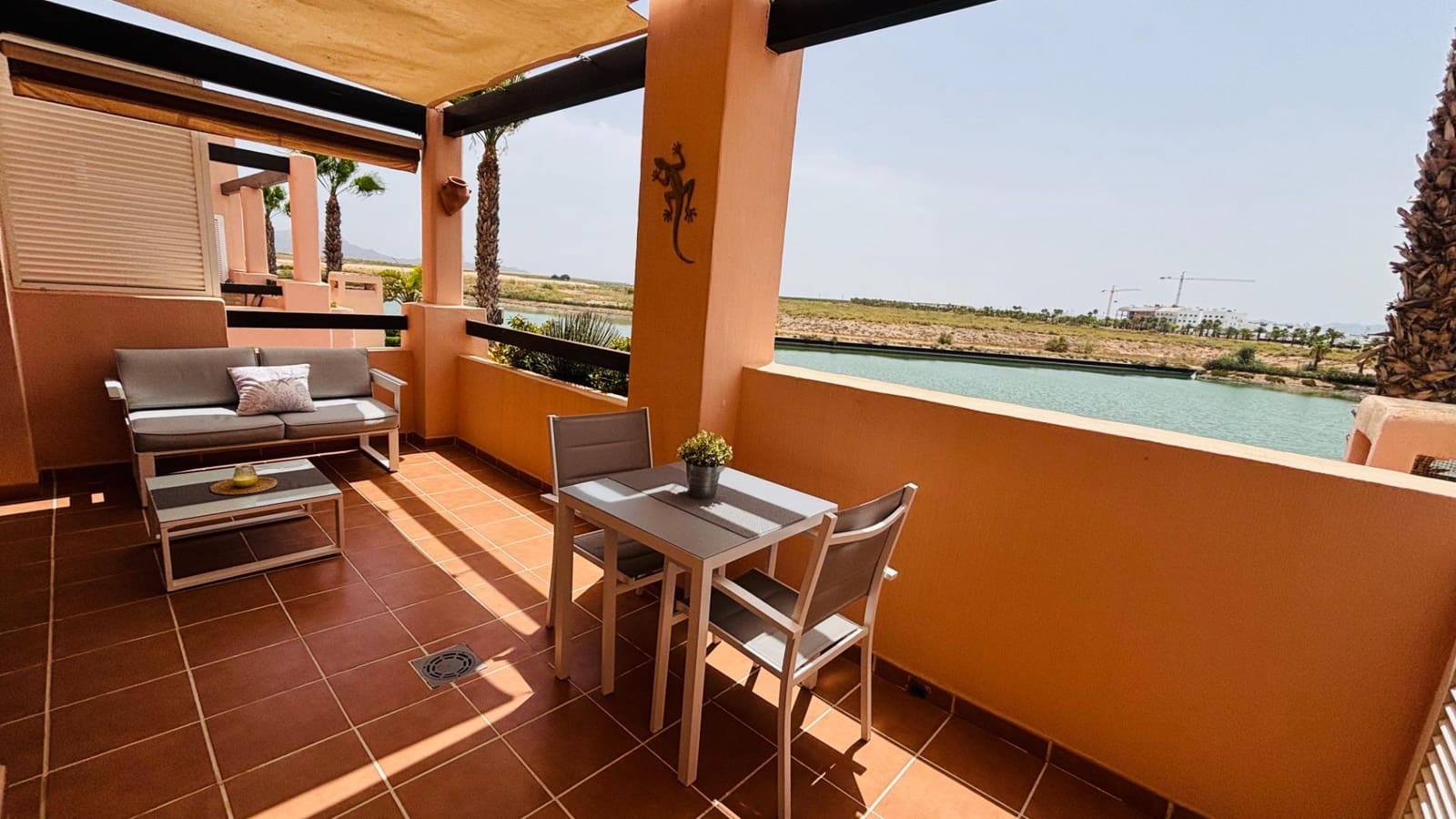 2 soveværelse Lejlighed til salg i Condado de Alhama med swimmingpool garage - € 125.000 (Ref: 9977281)