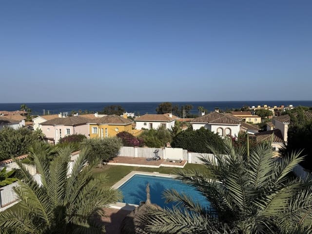3 soveværelse Villa til salg i La Duquesa / Puerto de la Duquesa, Manilva med swimmingpool garage - € 990.000 (Ref: 10057703)
