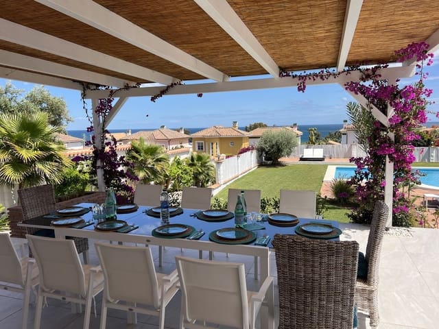 3 soveværelse Villa til salg i La Duquesa / Puerto de la Duquesa, Manilva med swimmingpool garage - € 990.000 (Ref: 10057703)
