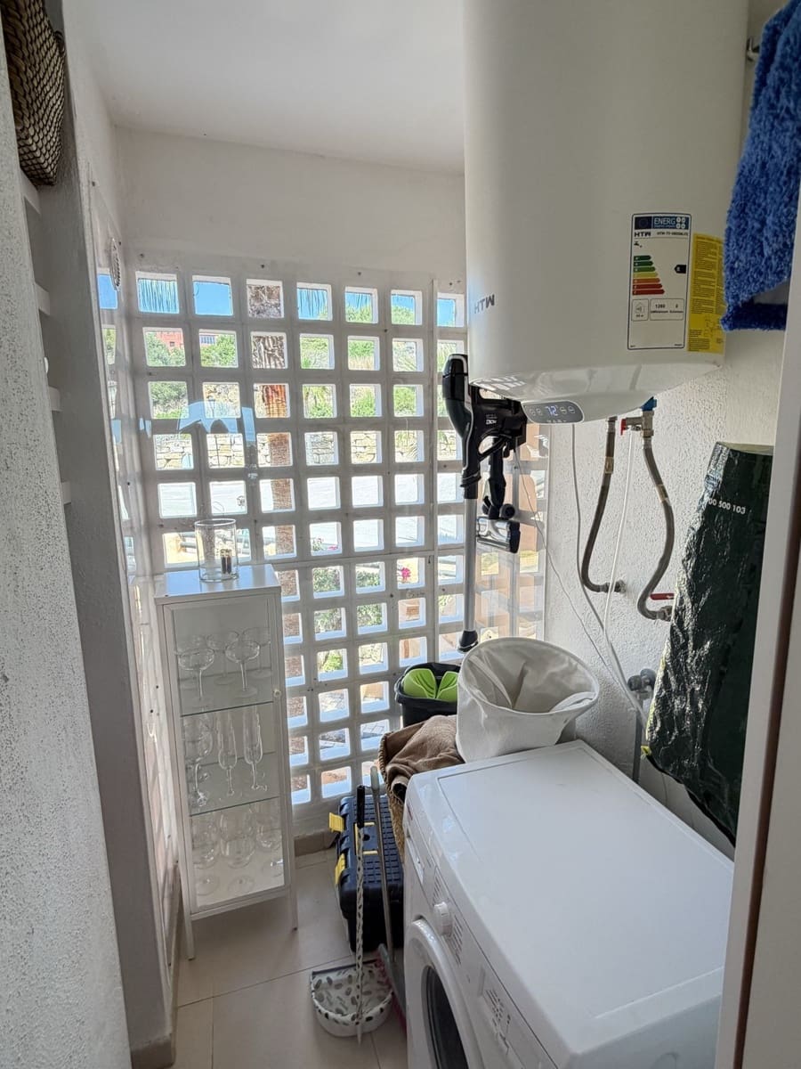 2 sypialnia Apartament na sprzedaż w La Duquesa / Puerto de la Duquesa z basenem garażem - 295 000 € (Ref: 10094925)