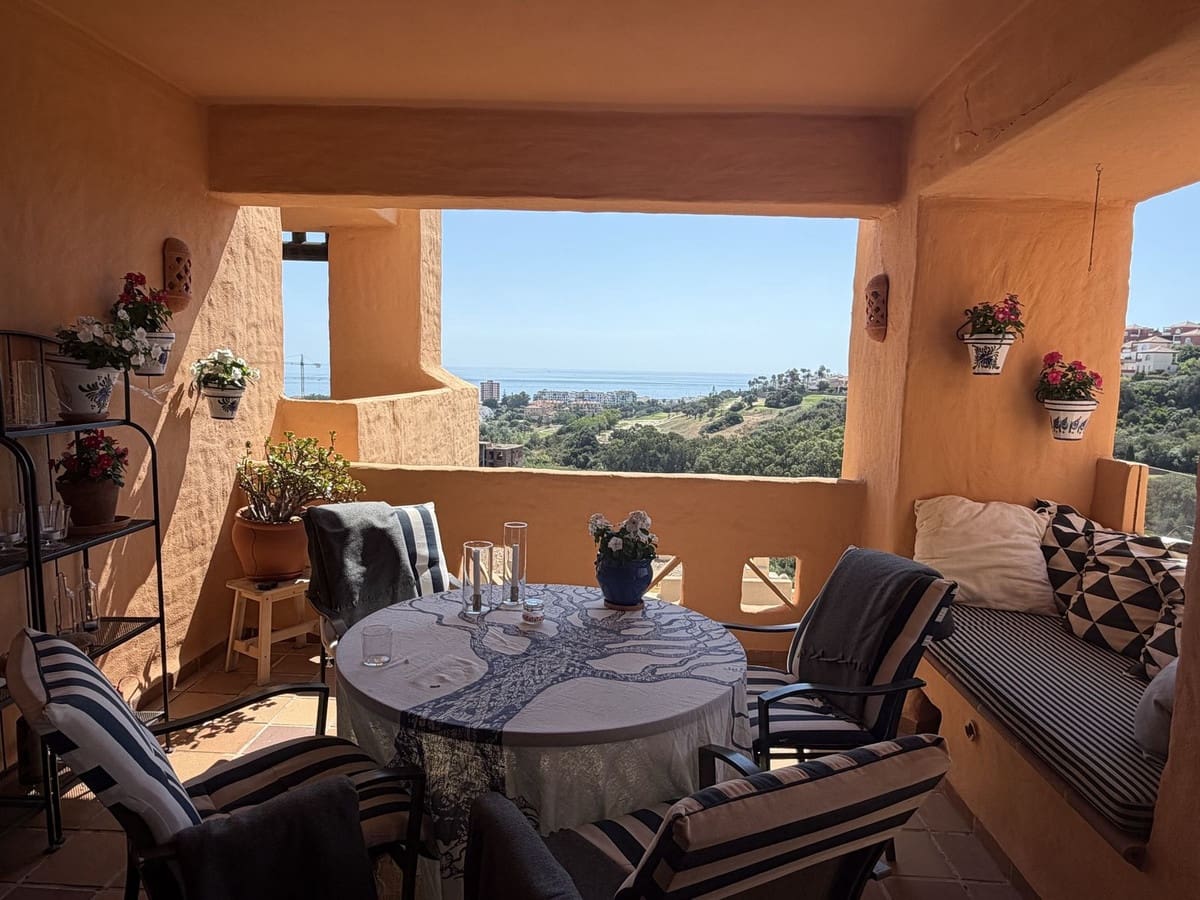 2 sypialnia Apartament na sprzedaż w La Duquesa / Puerto de la Duquesa z basenem garażem - 295 000 € (Ref: 10094925)