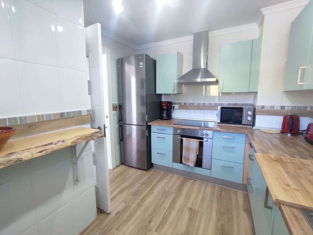 2 sypialnia Penthouse na sprzedaż w Manilva z basenem - 260 000 € (Ref: 10111905)