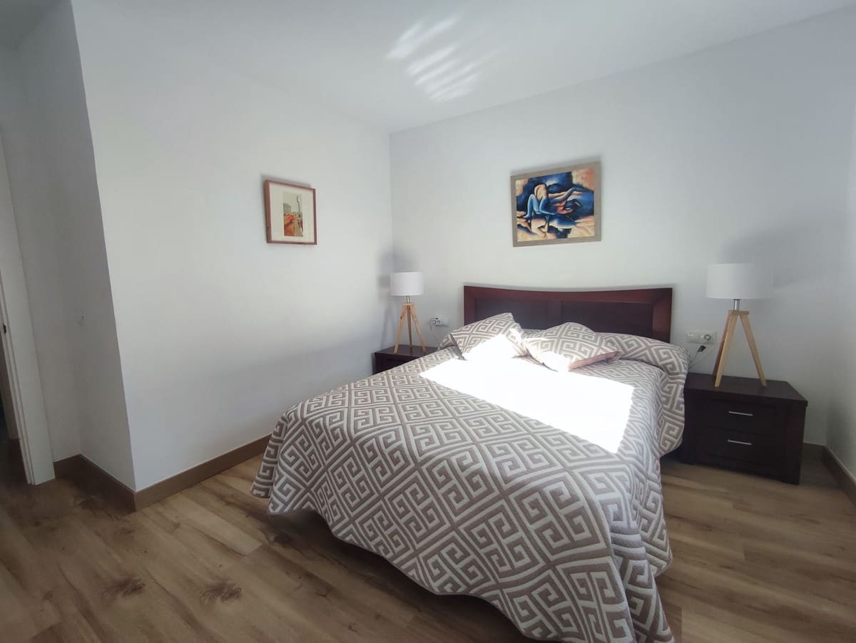 2 sypialnia Penthouse na sprzedaż w Manilva z basenem - 260 000 € (Ref: 10111905)