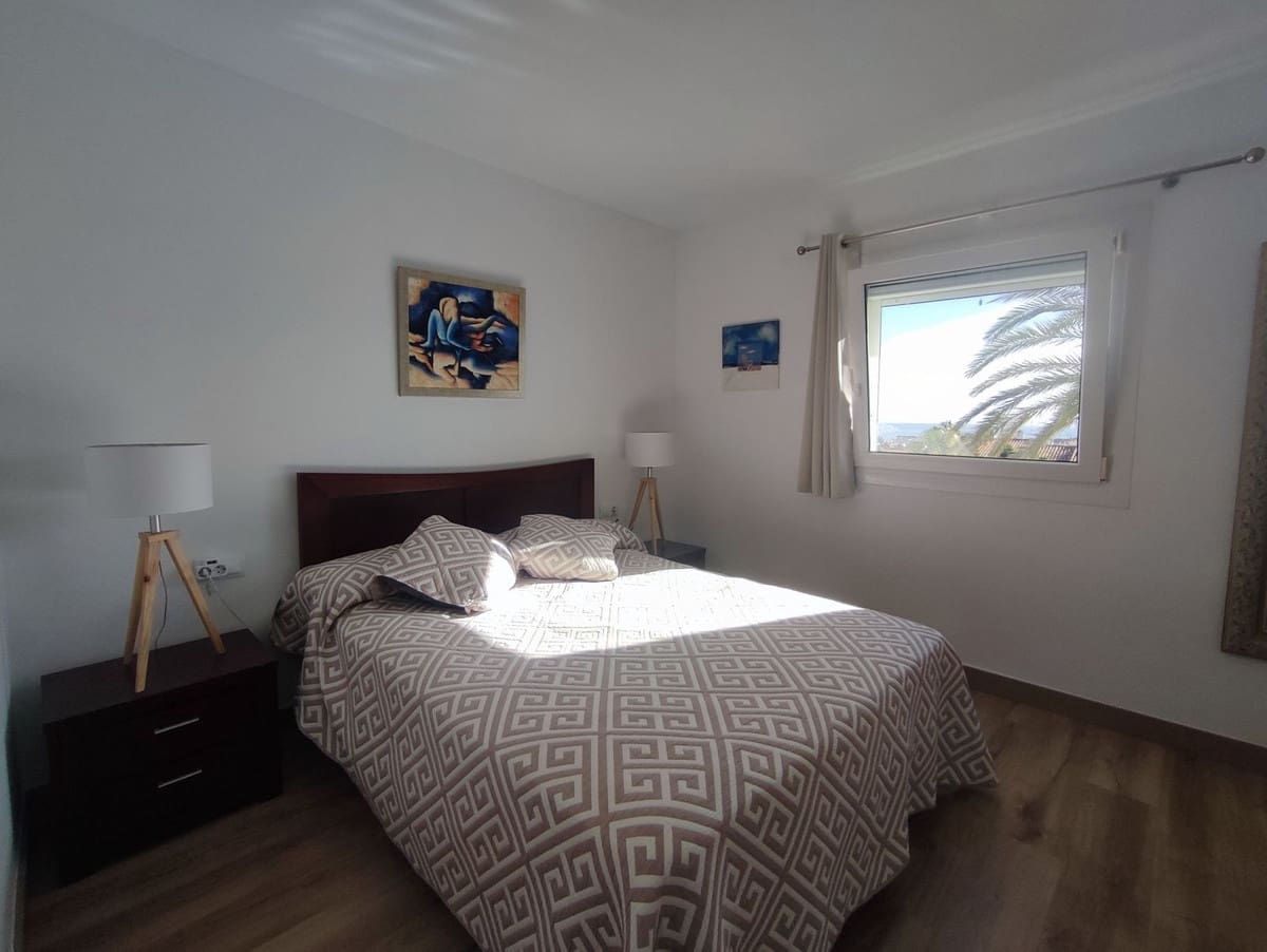 2 sypialnia Penthouse na sprzedaż w Manilva z basenem - 260 000 € (Ref: 10111905)