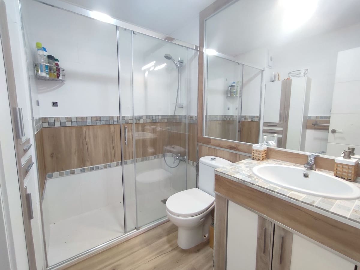 2 sypialnia Penthouse na sprzedaż w Manilva z basenem - 260 000 € (Ref: 10111905)