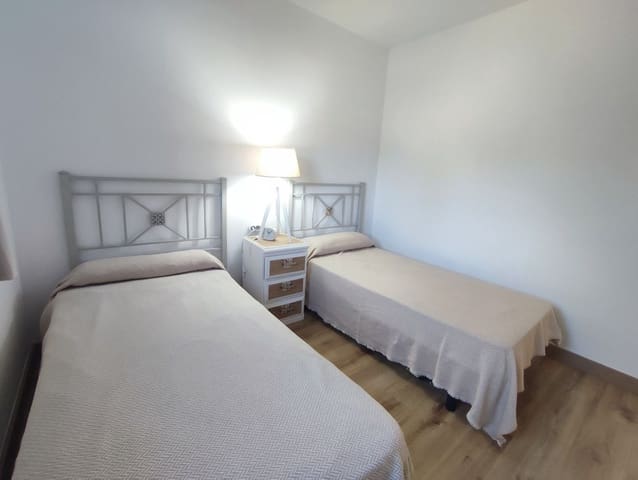 2 sypialnia Penthouse na sprzedaż w Manilva z basenem - 260 000 € (Ref: 10111905)