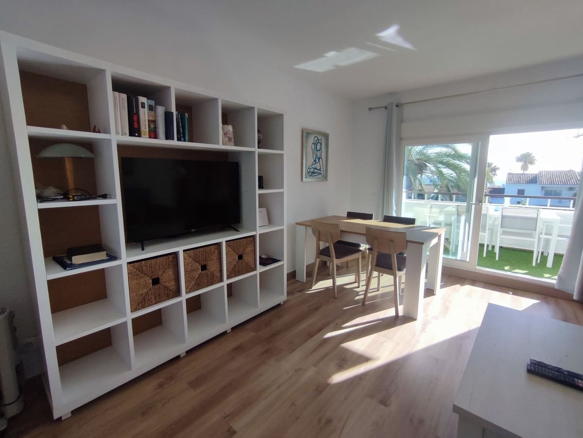 2 sypialnia Penthouse na sprzedaż w Manilva z basenem - 260 000 € (Ref: 10111905)
