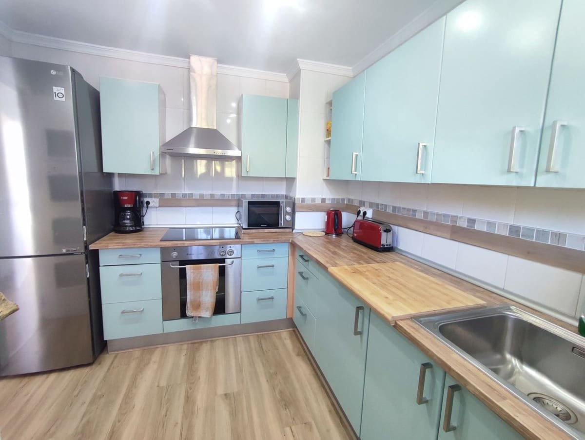 2 sypialnia Penthouse na sprzedaż w Manilva z basenem - 260 000 € (Ref: 10111905)
