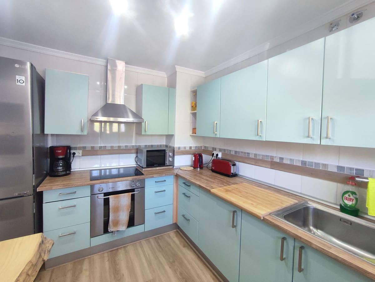 2 sypialnia Penthouse na sprzedaż w Manilva z basenem - 260 000 € (Ref: 10111905)