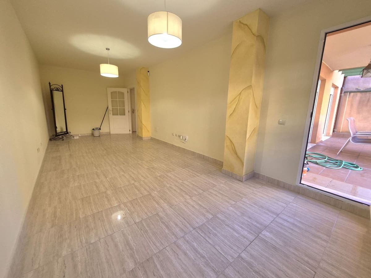 2 sovrum Lägenhet till salu i San Luis de Sabinillas med pool - 299 000 € (Ref: 10112227)