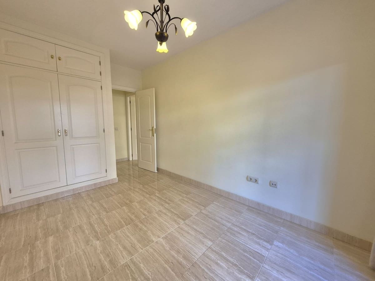 2 sovrum Lägenhet till salu i San Luis de Sabinillas med pool - 299 000 € (Ref: 10112227)