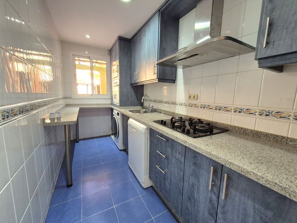 2 sovrum Lägenhet till salu i San Luis de Sabinillas med pool - 299 000 € (Ref: 10112227)