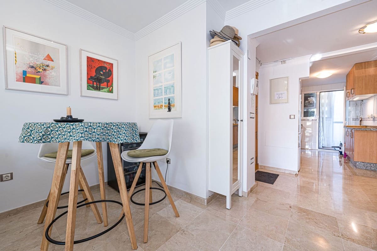 2 Zimmer Apartment zu verkaufen in La Duquesa / Puerto de la Duquesa mit Pool Garage - 360.000 € (Ref: 10174269)