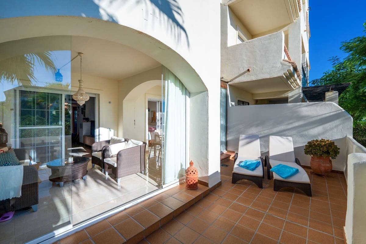 2 Zimmer Apartment zu verkaufen in La Duquesa / Puerto de la Duquesa mit Pool Garage - 360.000 € (Ref: 10174269)