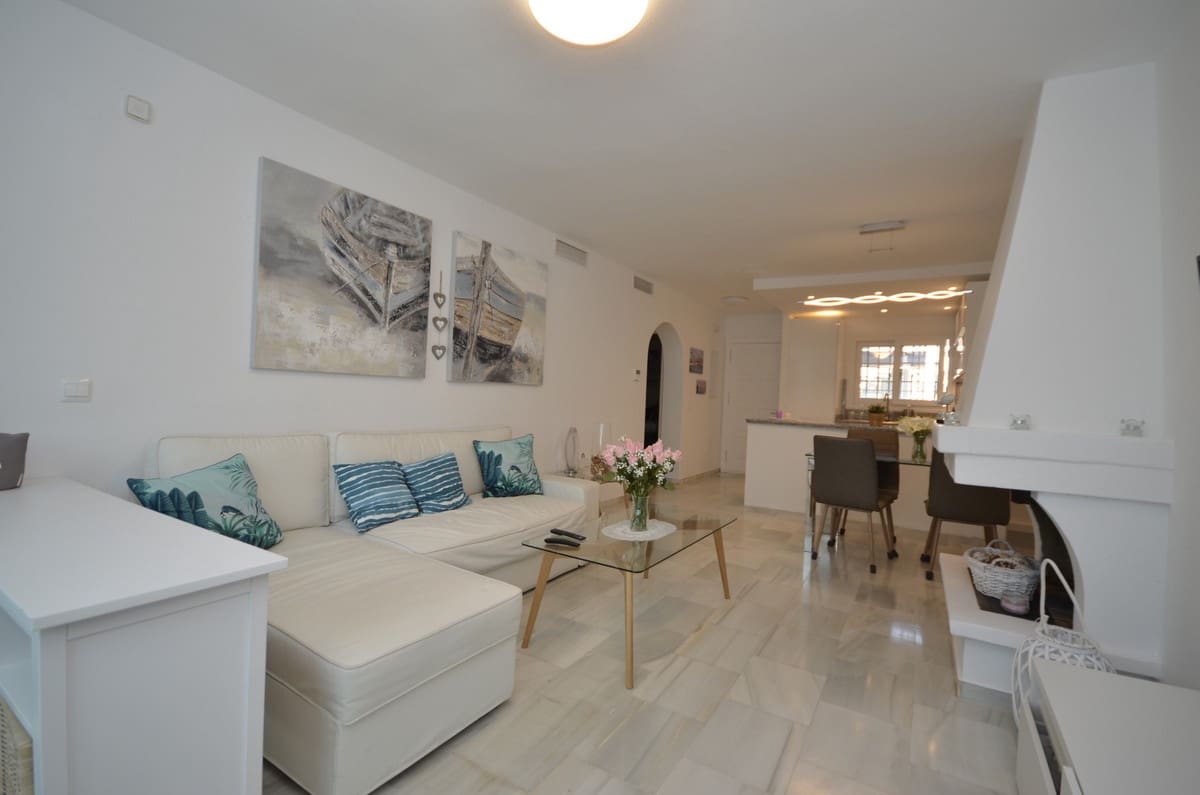 2 makuuhuone Huoneisto lomavuokrausta paikassa La Duquesa / Puerto de la Duquesa mukana uima-altaan - 1 200 € (Ref: 3869663)