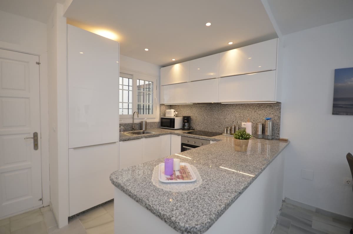 2 sovrum Lägenhet för semesterbostäder i La Duquesa / Puerto de la Duquesa med pool - 700 € (Ref: 3869663)