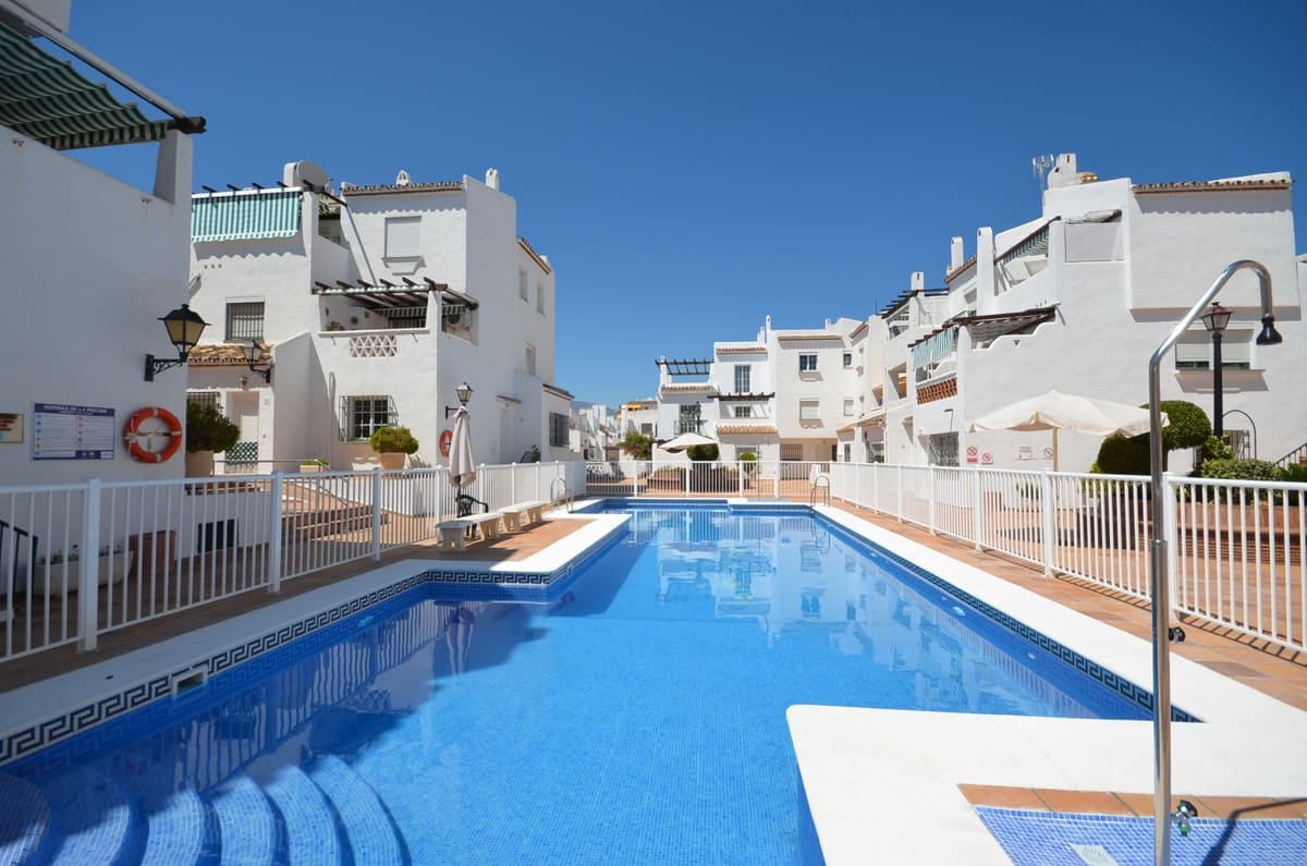2 sovrum Lägenhet för semesterbostäder i La Duquesa / Puerto de la Duquesa med pool - 700 € (Ref: 3869663)