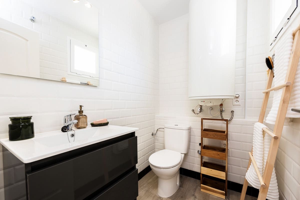 2 makuuhuone Huoneisto myytävänä paikassa Manilva mukana uima-altaan 
autotalli - 249 000 € (Ref: 5100688)