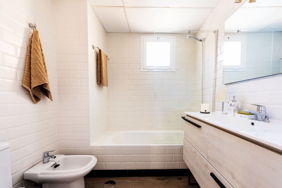 2 makuuhuone Huoneisto myytävänä paikassa Manilva mukana uima-altaan 
autotalli - 249 000 € (Ref: 5100688)