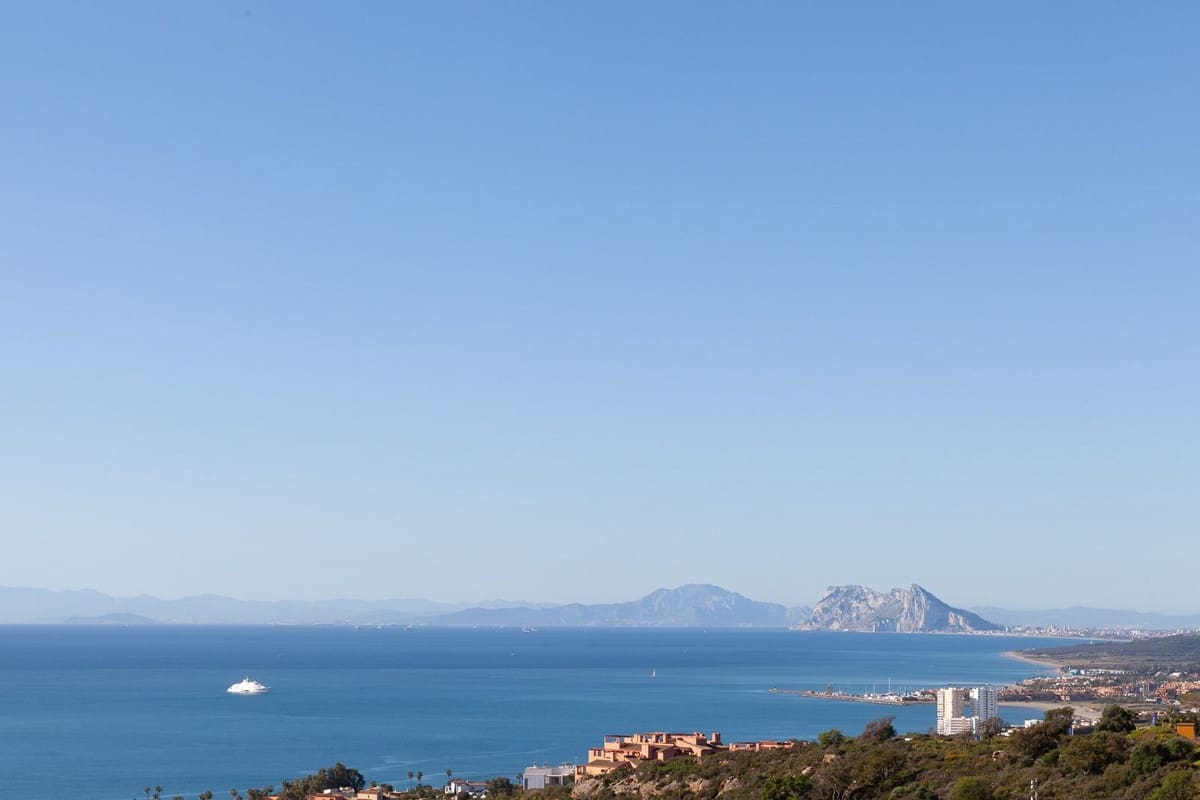 3 sypialnia Dom na sprzedaż w Manilva z basenem garażem - 547 000 € (Ref: 5181985)