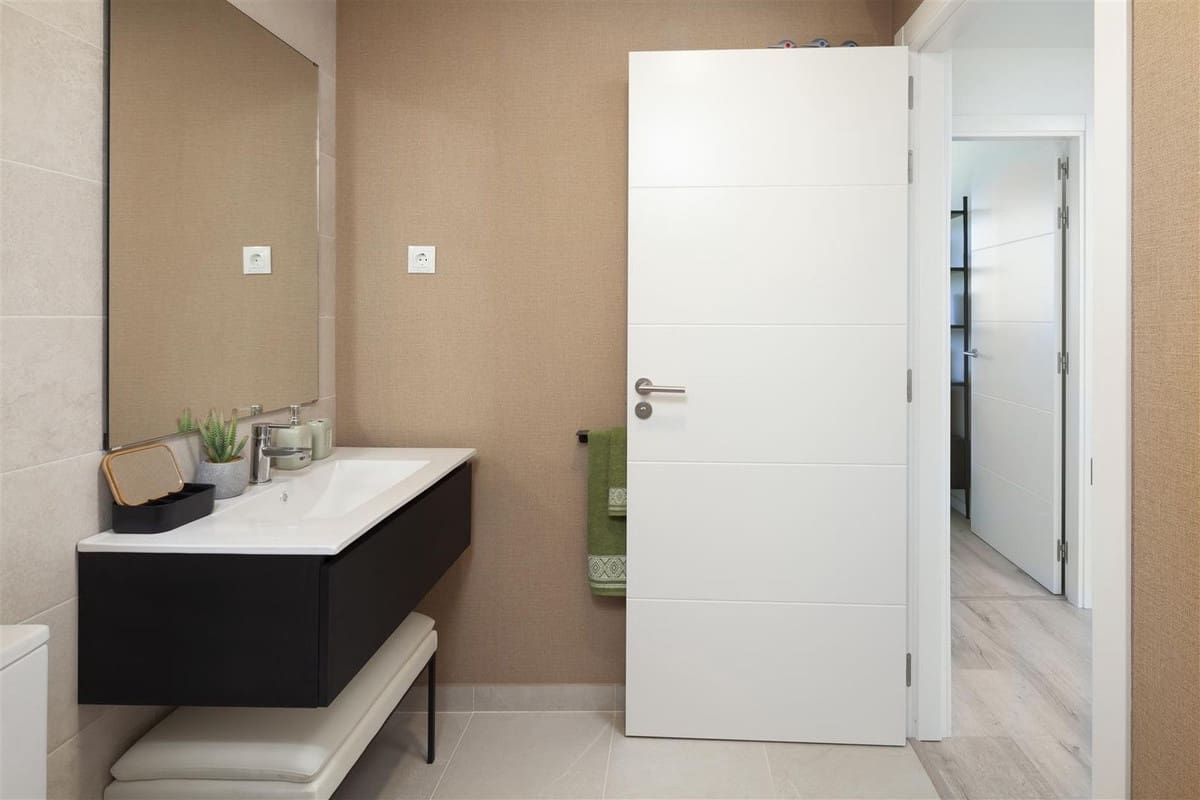 3 sypialnia Dom na sprzedaż w Manilva z basenem garażem - 547 000 € (Ref: 5181985)