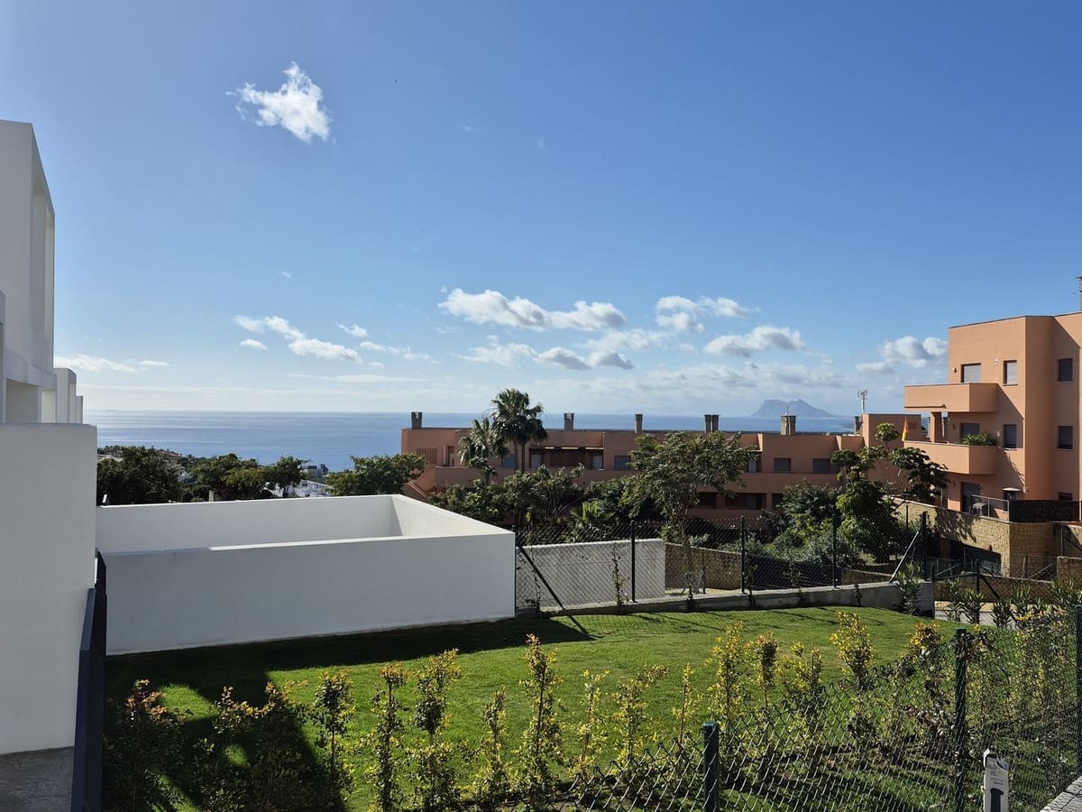 3 sypialnia Dom na sprzedaż w Manilva z basenem garażem - 547 000 € (Ref: 5181985)