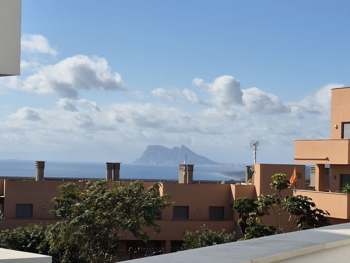 3 sypialnia Dom na sprzedaż w Manilva z basenem garażem - 595 000 € (Ref: 5181985)