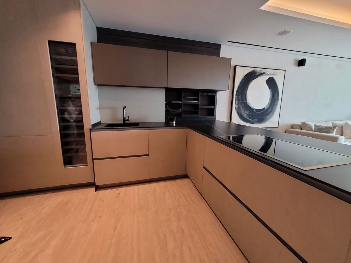 2 Zimmer Apartment zu verkaufen in Estepona mit Pool Garage - 2.300.000 € (Ref: 5181986)