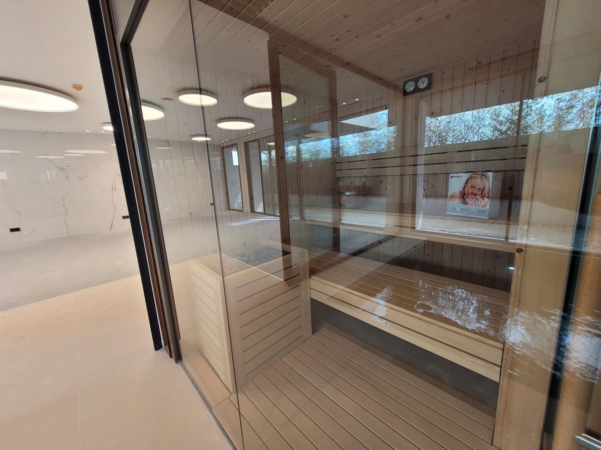 3 bedroom Penthouse for sale in Estepona with pool garage - € 4,290,000 (Ref: 6288280)