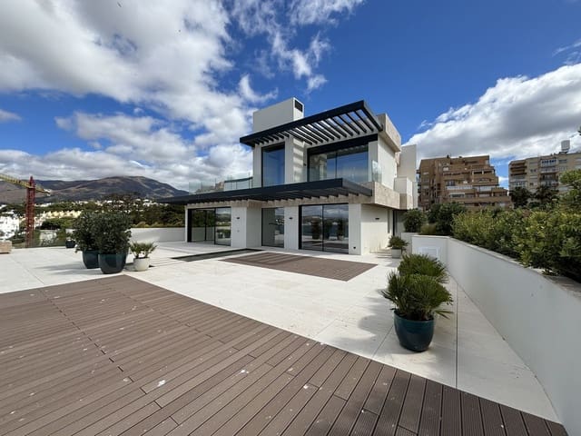 3 quarto Penthouse para venda em Estepona com piscina garagem - 4 290 000 € (Ref: 6288280)