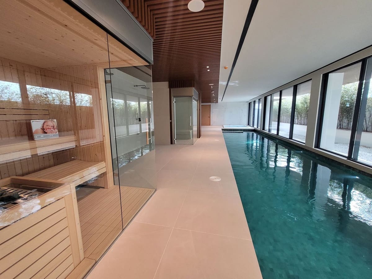 Ático de 3 habitaciones en Estepona en venta con piscina garaje - 4.290.000 € (Ref: 6288280)