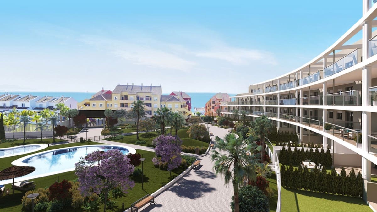 2 soverom Penthouse til salgs i La Duquesa / Puerto de la Duquesa med svømmebasseng garasje - € 439 000 (Ref: 6288281)