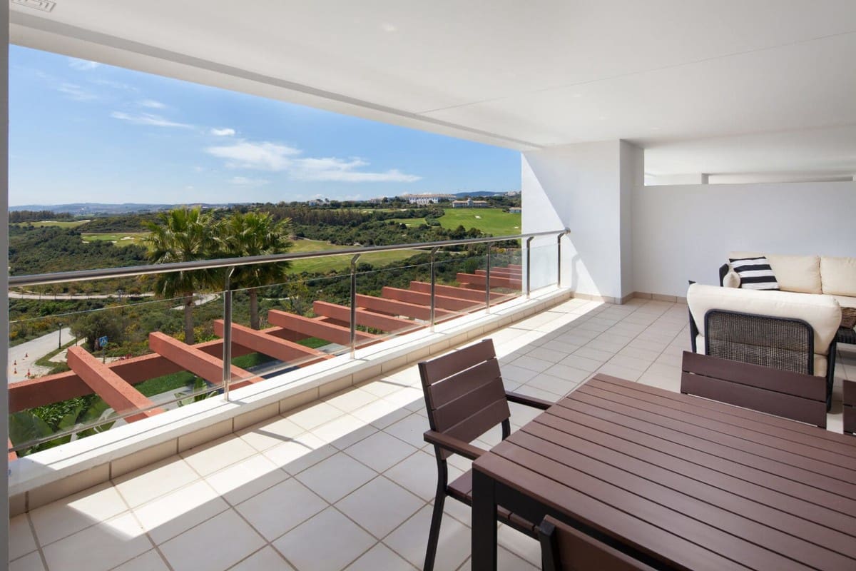 3 sypialnia Penthouse na sprzedaż w Casares z basenem garażem - 927 000 € (Ref: 6312443)