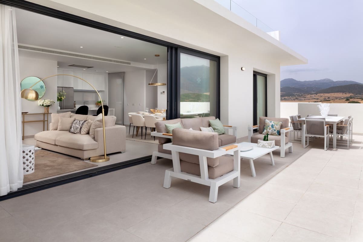 3 bedroom Penthouse for sale in Casares with pool garage - € 1,021,000 (Ref: 6312443)