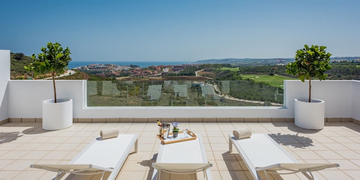 3 bedroom Penthouse for sale in Casares with pool garage - € 1,021,000 (Ref: 6312443)