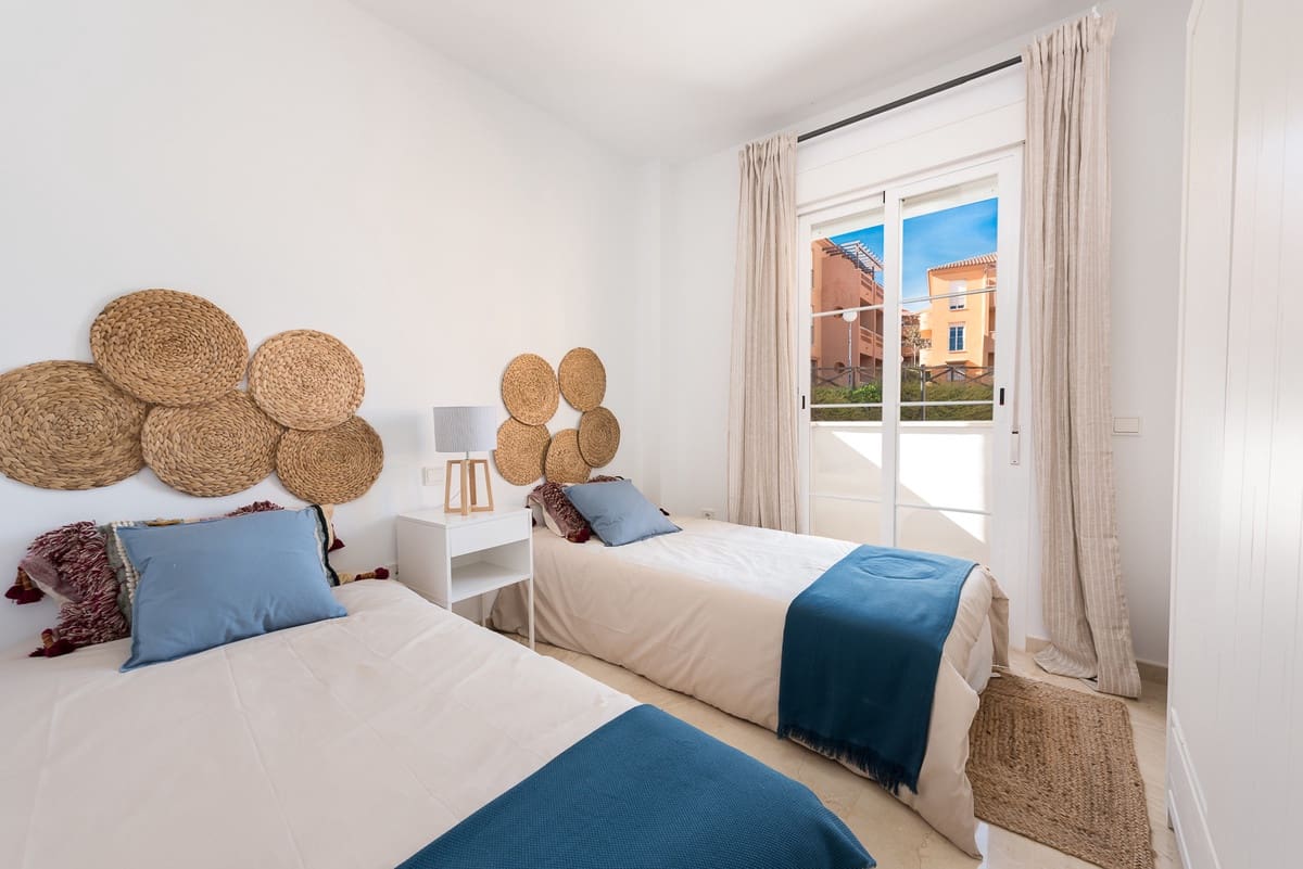 3 bedroom Penthouse for sale in Manilva with pool garage - € 347,900 (Ref: 6652768)