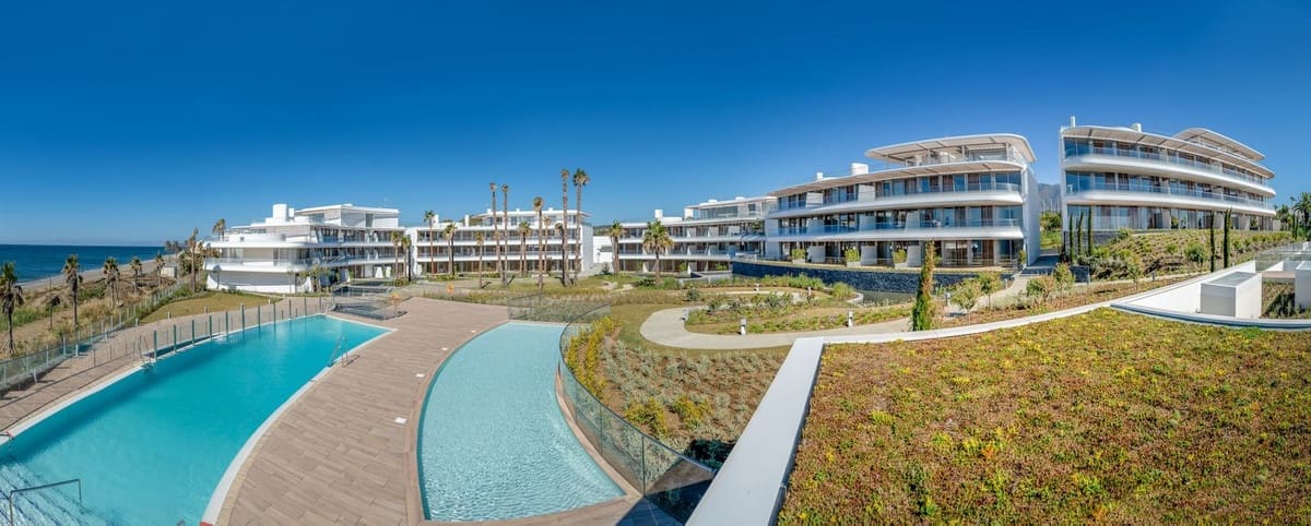 3 sypialnia Dom blizniak na sprzedaż w Estepona z basenem garażem - 1 950 000 € (Ref: 6902315)