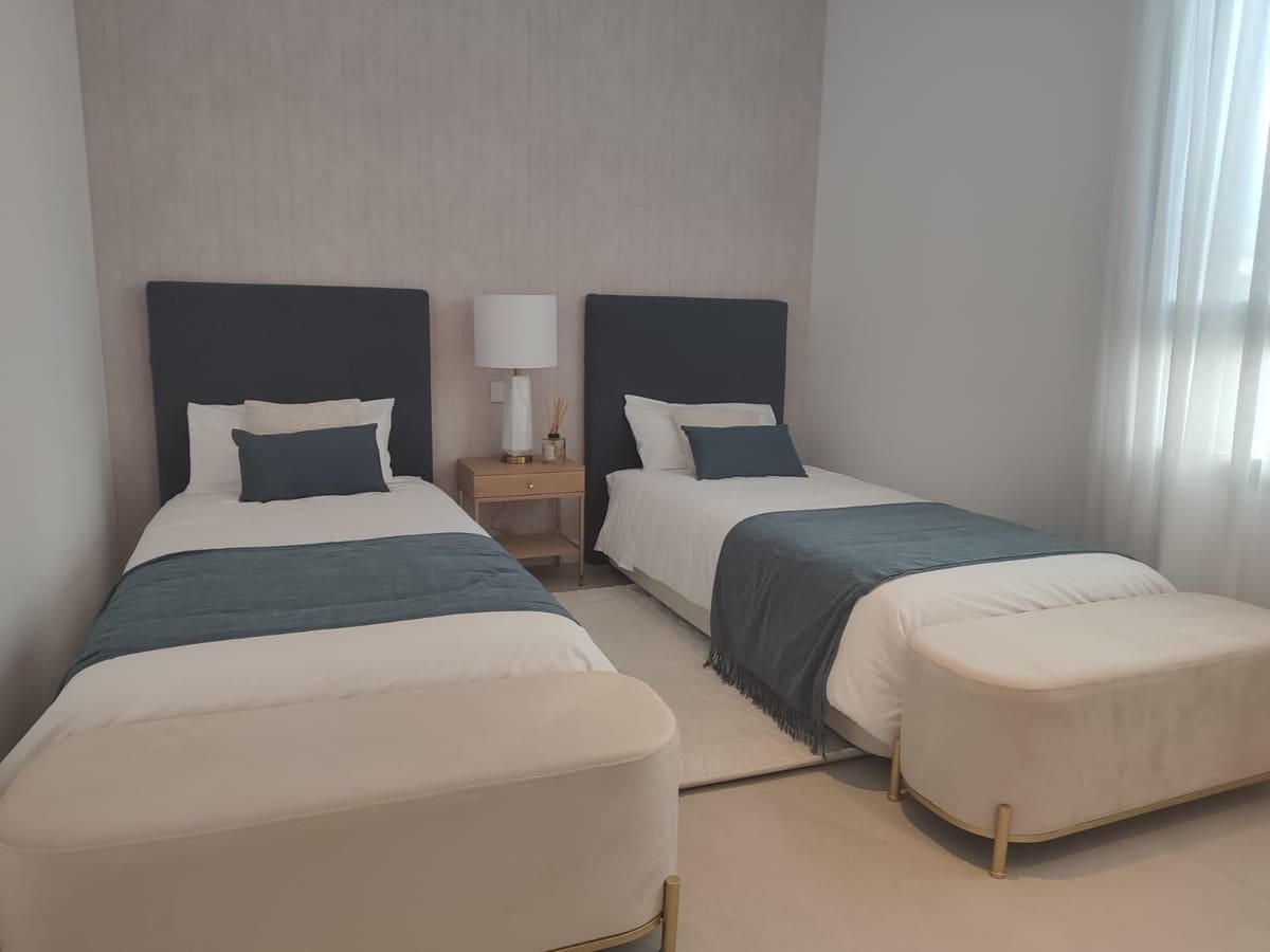 2 Zimmer Penthouse zu verkaufen in Estepona mit Pool Garage - 730.000 € (Ref: 6975240)