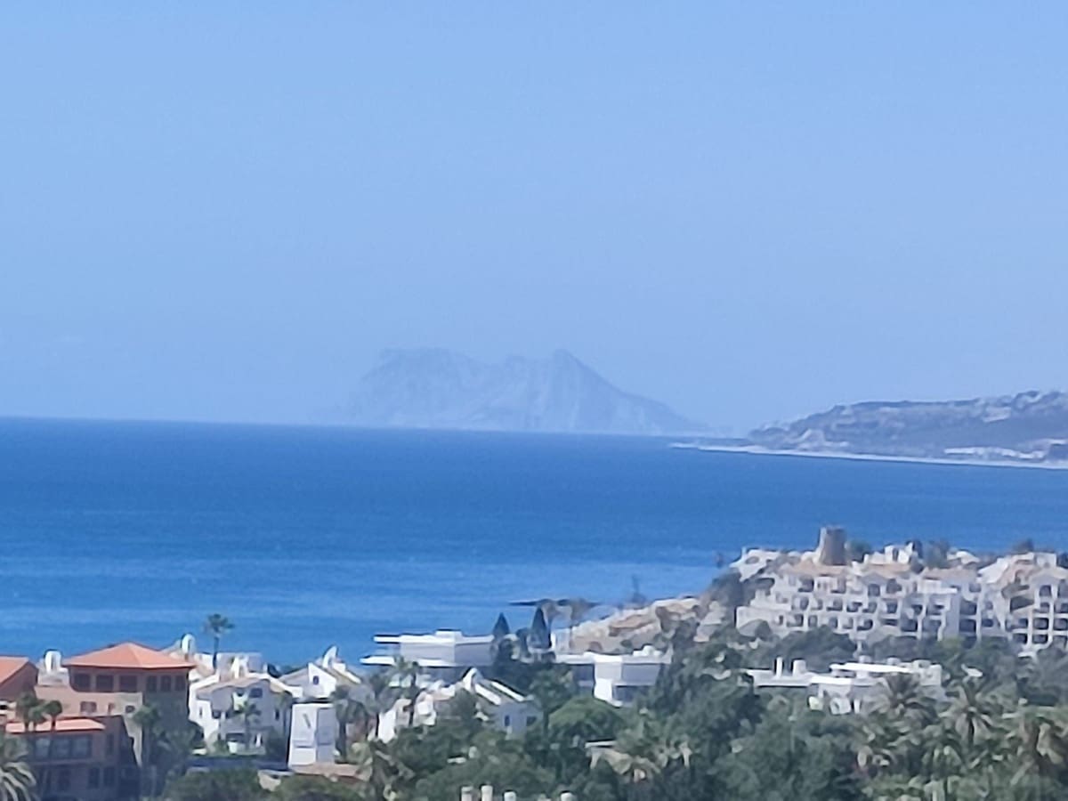 2 Zimmer Penthouse zu verkaufen in Estepona mit Pool Garage - 730.000 € (Ref: 6975240)